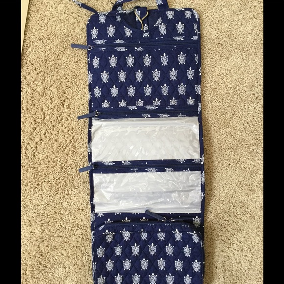 NWT VERA BRADLEY HANGING ORGANIZER - Picture 3 of 5